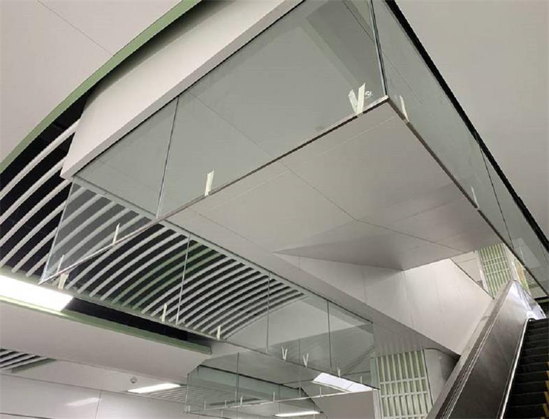 不同挡烟垂壁需要的材料